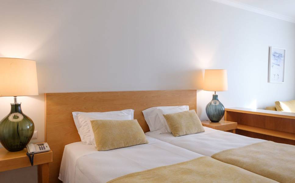Habitación triple estándar Hotel Santa Maria Fátima Habitación triple estándar Hotel Santa Maria Fátima