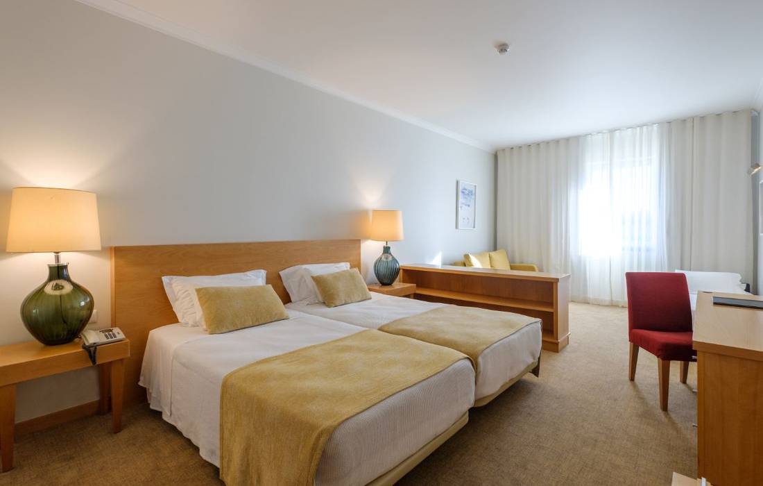 Habitación triple estándar Hotel Santa Maria Fátima Habitación triple estándar Hotel Santa Maria Fátima