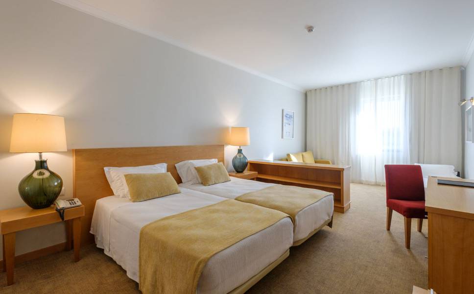 Habitación triple estándar Hotel Santa Maria Fátima Habitación triple estándar Hotel Santa Maria Fátima