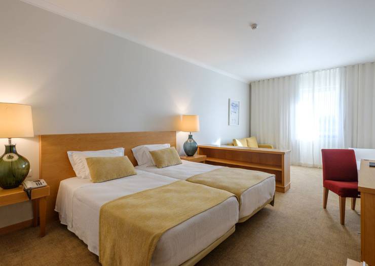 Habitación triple estándar Hotel Santa Maria Fátima Habitación triple estándar Hotel Santa Maria Fátima