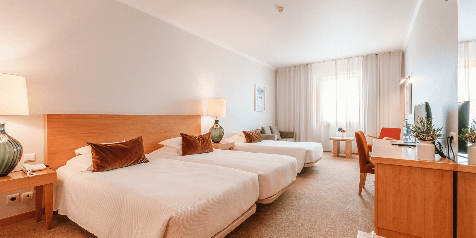 Habitación Triple Estándar Hotel Santa Maria Fátima Habitación Triple Estándar Hotel Santa Maria Fátima