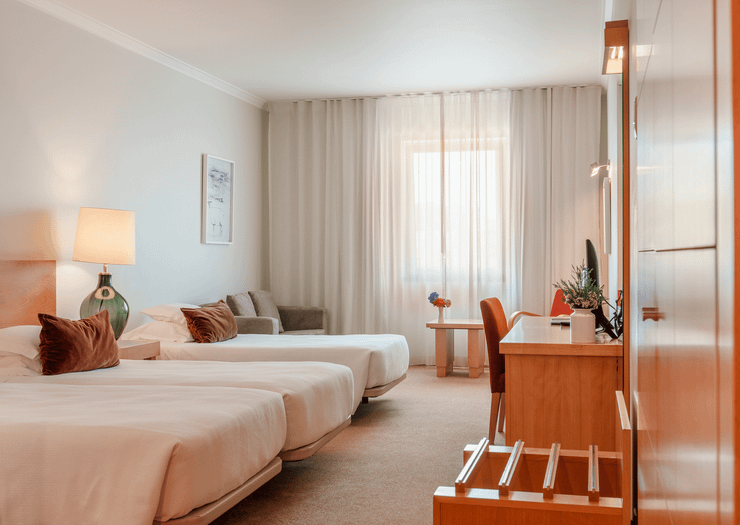 Habitación Triple Estándar Hotel Santa Maria Fátima Habitación Triple Estándar Hotel Santa Maria Fátima