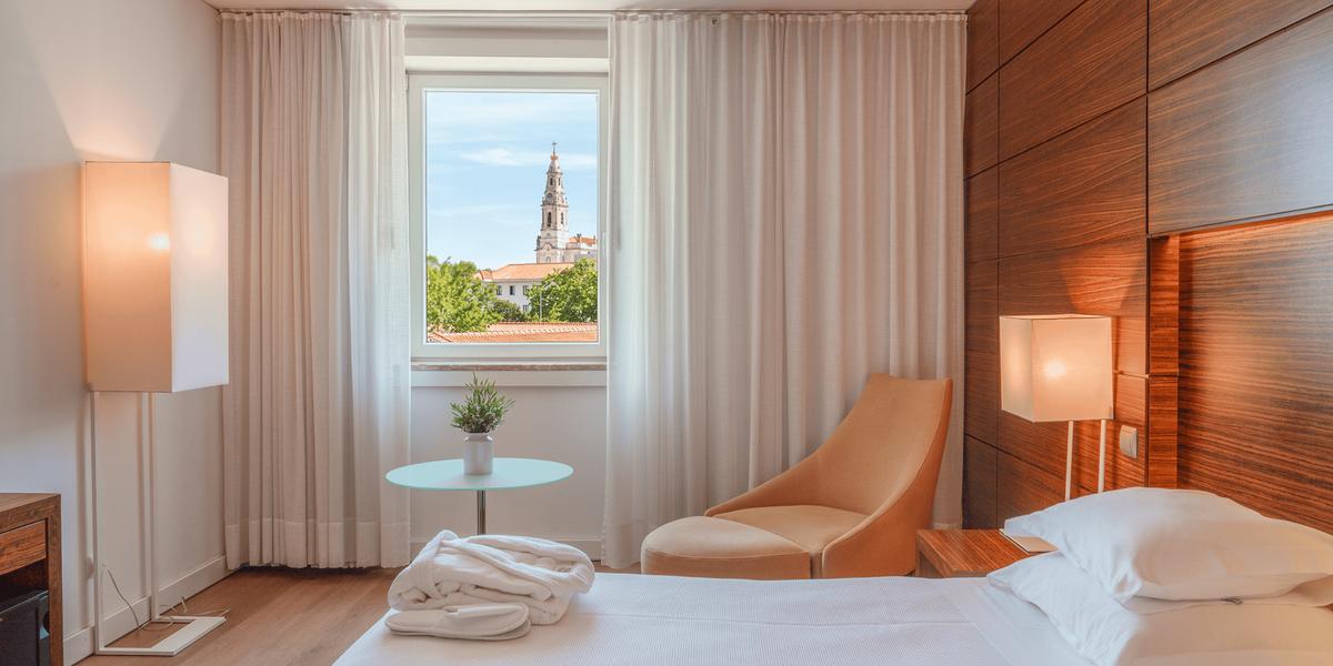 Habitación Twin / Doble Superior Hotel Santa Maria Fátima Habitación Twin / Doble Superior Hotel Santa Maria Fátima